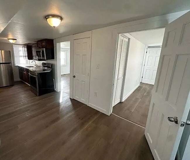 Building Photo - 34 Pleasant St