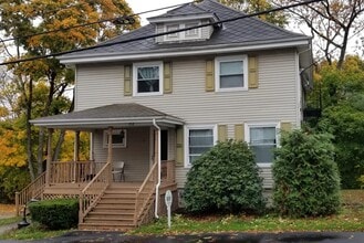 Building Photo - 113 Dean Ave