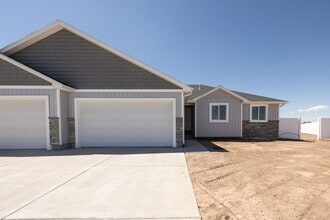 Building Photo - 3711 Razor Cir