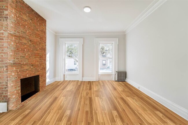 Foto del edificio - 266 3rd St