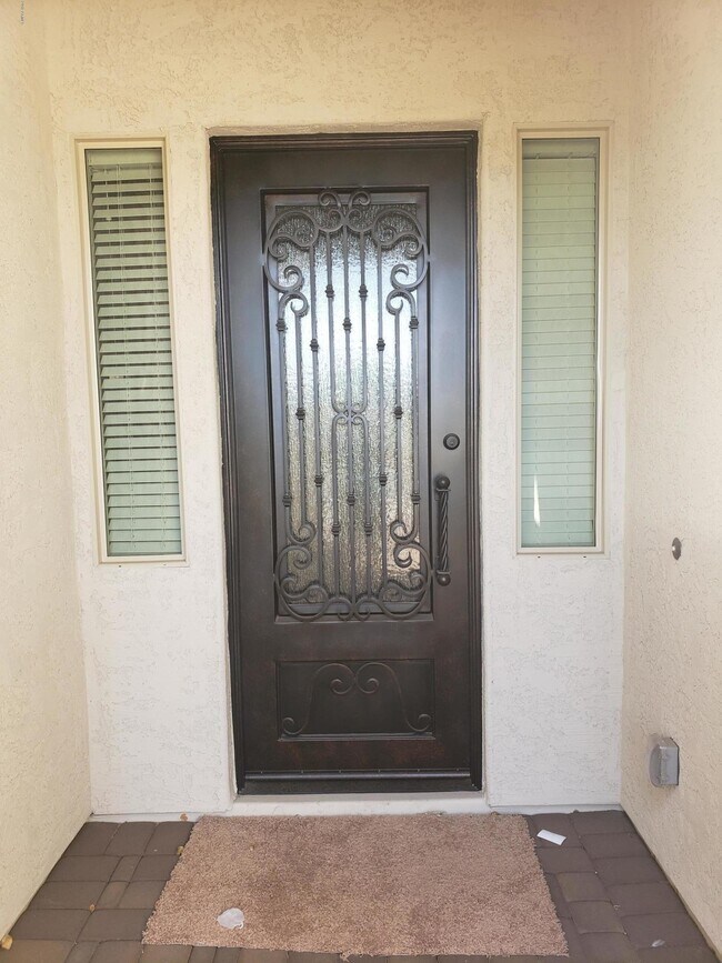 Foto del edificio - 8552 W Midway Ave