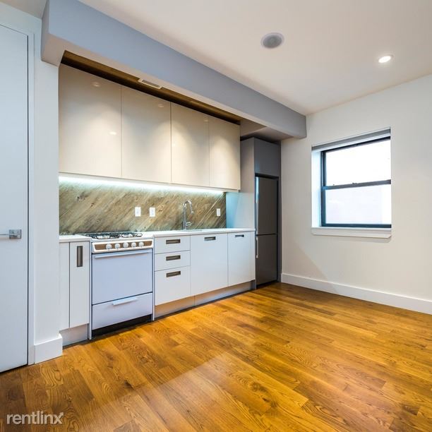 Building Photo - 68 Ten Eyck St