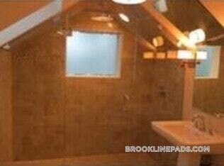 Foto del edificio - 7 Acron Rd