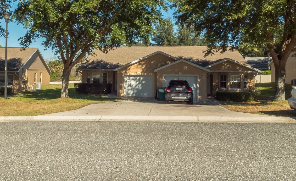 1304 Wood Duck Ln, Fruitland Park, FL 34731 Townhome Rentals in
