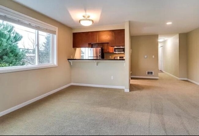 Foto del edificio - 9056 Mary Ave NW