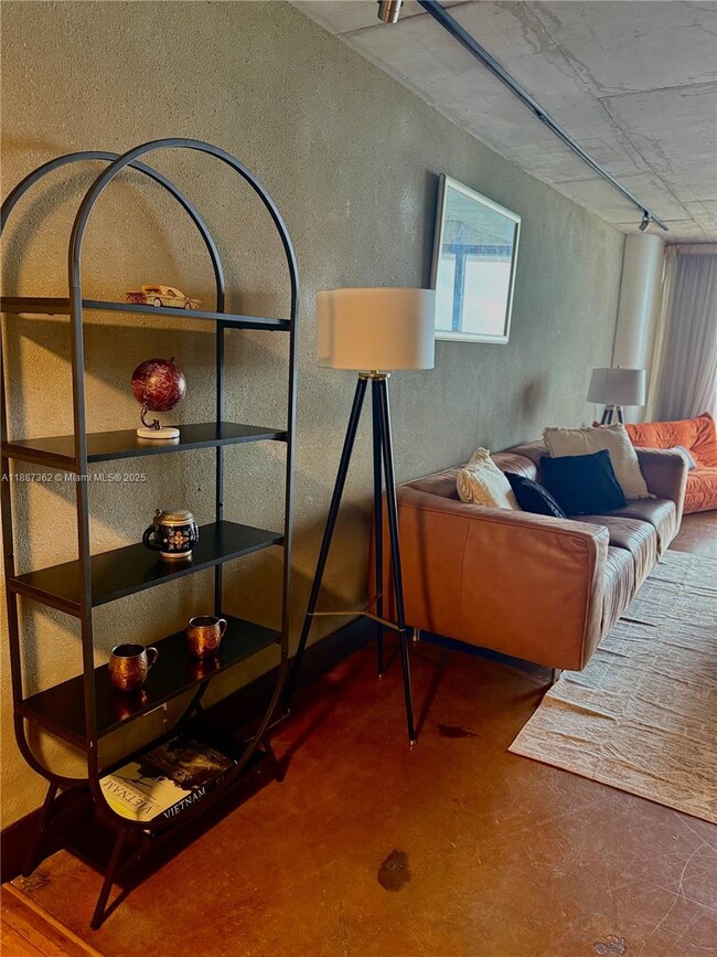 Foto del edificio - 1717 N Bayshore Dr