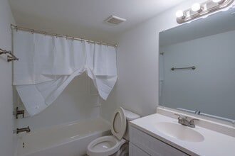 Interior Photo - Golden Gate Townhomes