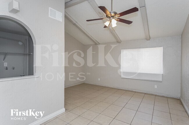 Building Photo - 4624 Cinderella Ln