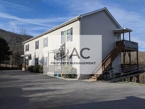 Building Photo - 52 Smith Lake Rd