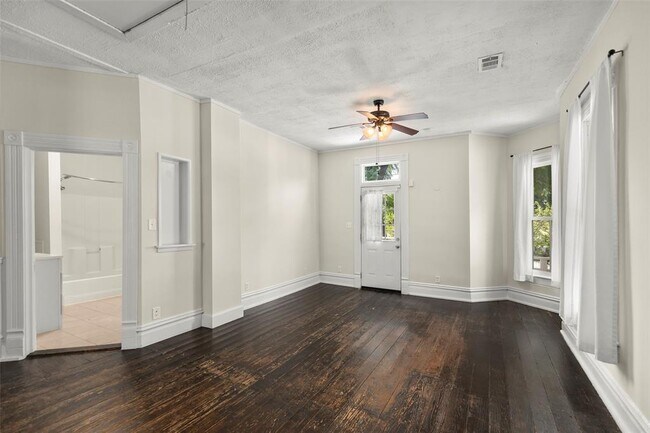 Building Photo - 1310 Beachton St