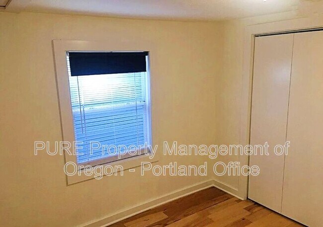 Foto del edificio - 8717 N Curtis Ave