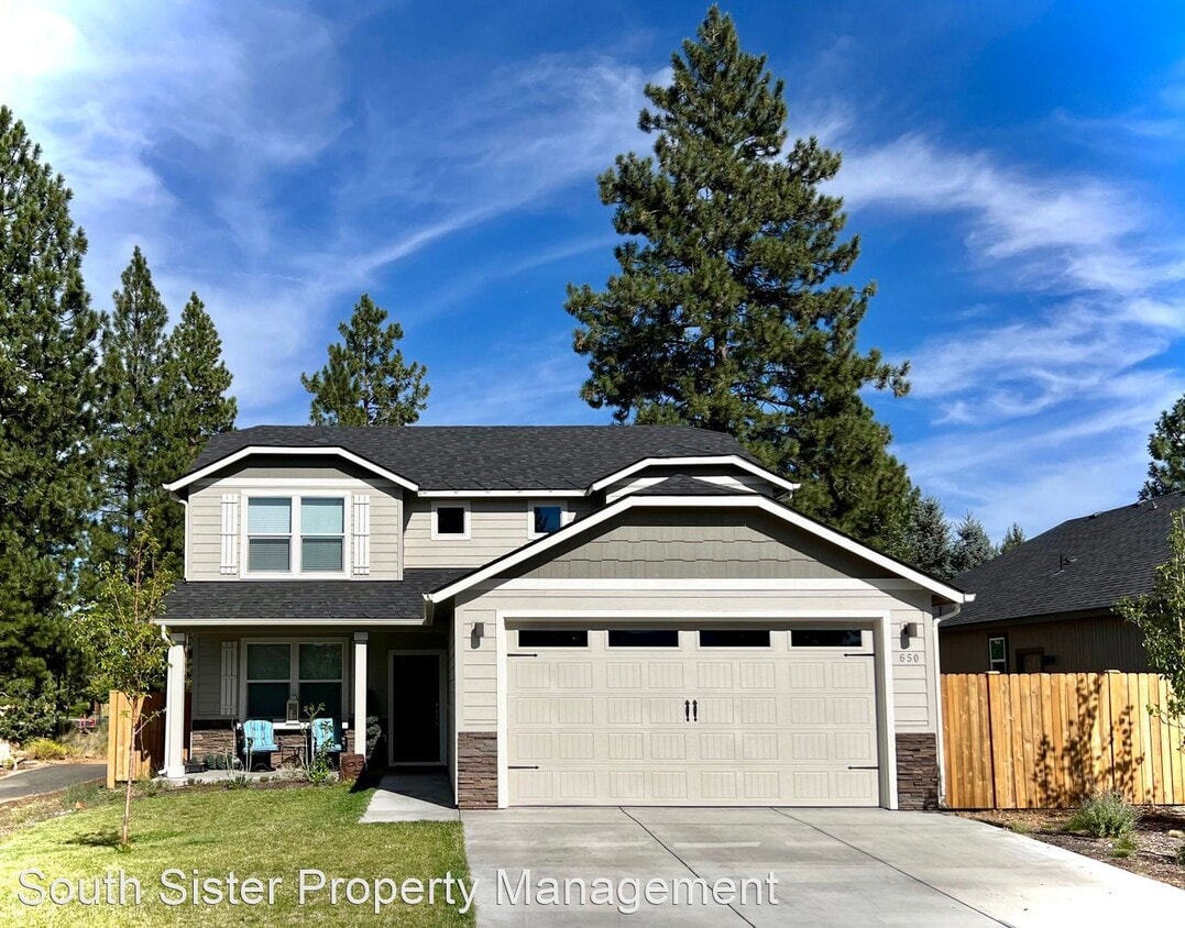 4 br, 2.5 bath House 650 McKinney Ranch House Rental in Sisters