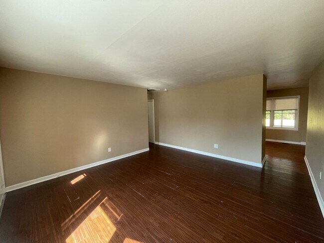 Foto del edificio - 28 Moore Dr