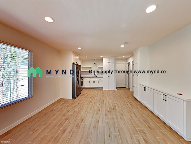 Building Photo - 2 br, 1 bath  - 2552 27th St Apt 3 3