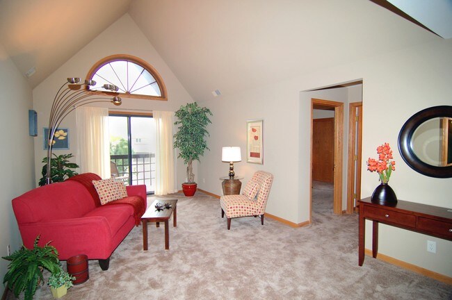 Foto del edificio - N58W23983 Hastings Ct