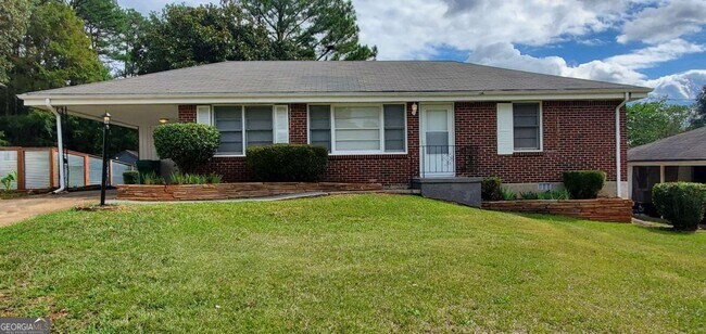 Foto del edificio - 2704 Gresham Rd S E