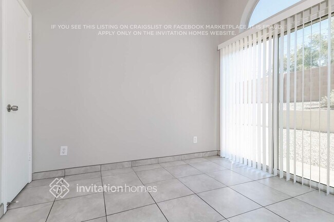 Foto del edificio - 11312 W Puget Ave