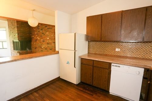 Building Photo - 871 W Lill Ave