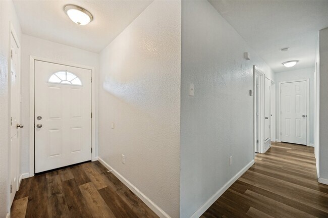 Foto del edificio - 8547 Preston Trace Blvd