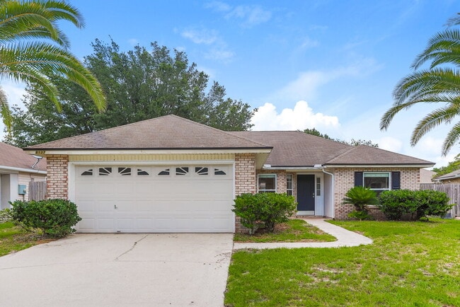 Building Photo - 8137 Leafcrest Dr