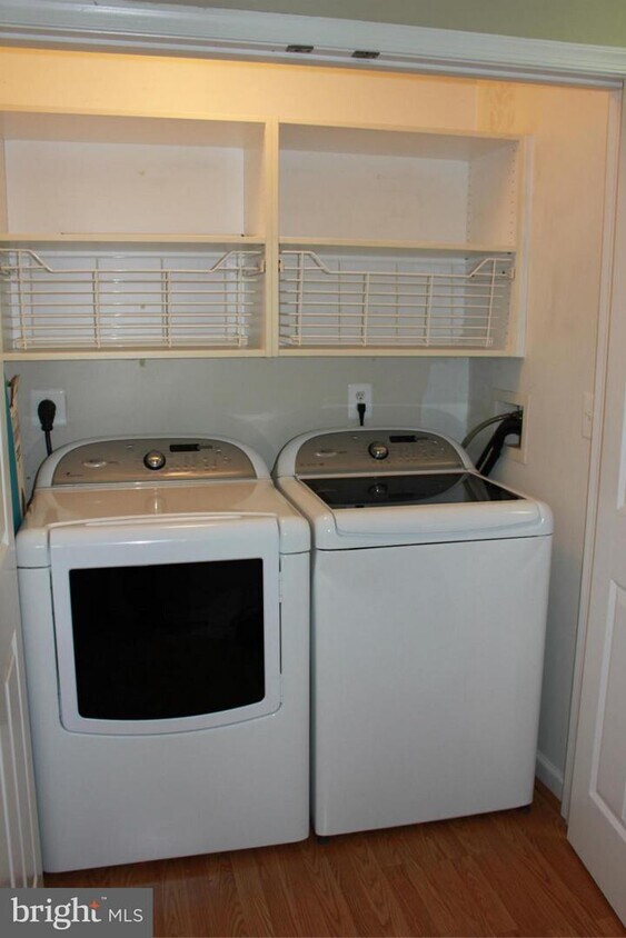 Foto del edificio - 42470 Hollyhock Terrace
