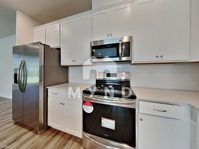 Building Photo - 3 br, 2.5 bath Townhome - 153 Eagle Chase Dr