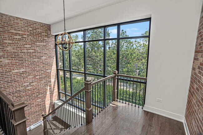 Building Photo - 8316 Elmwood St