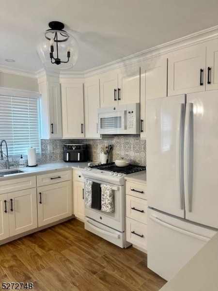 Building Photo - 666 Bloomfield Ave