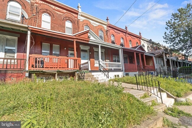 Building Photo - 3255 N Park Ave