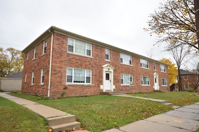 Building Photo - 6911 W Lisbon Ave