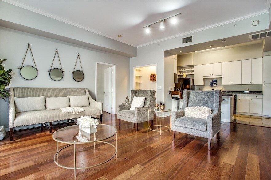 Photo - 3225 Turtle Creek Boulevard Unit 306