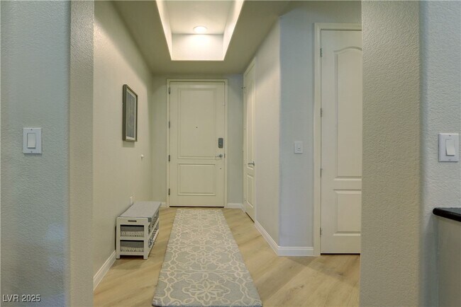 Foto del edificio - 44 W Serene Ave