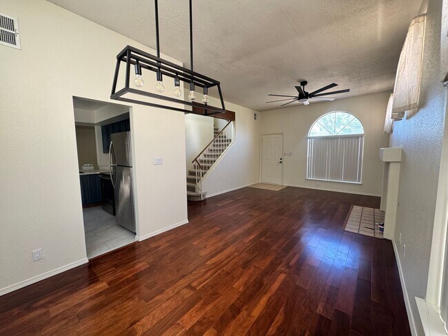 Foto del edificio - Beautiful 3 bedroom 2.5 bathroom NW Albuquerque.