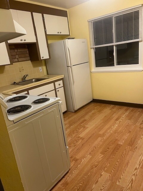 Primary Photo - 2800 Joseph Ave