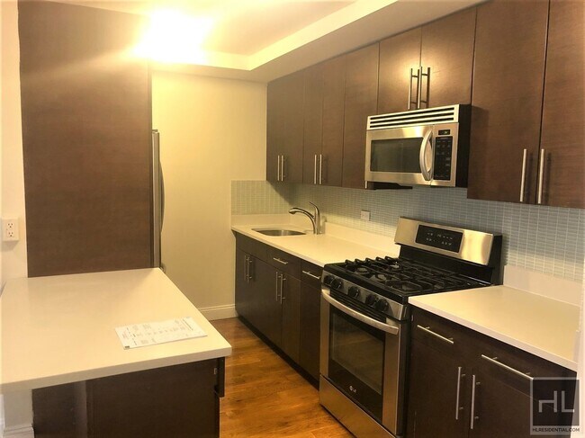 Foto del edificio - 3030 Middletown Rd