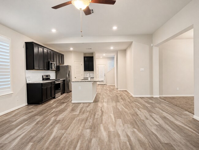 Building Photo - 11515 Bakersfield Pass