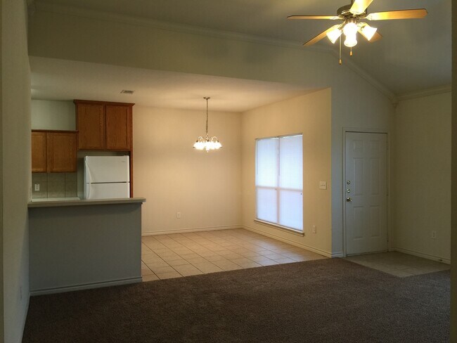 Foto del edificio - 3129 Buckskin Ln