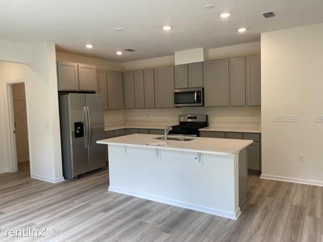 Building Photo - 4 br, 2 bath House - 11148 Stapleton Drive