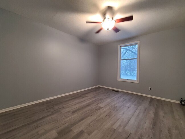 Foto del edificio - Spacious 5-bedroom, 2-bathroom home in Baroda