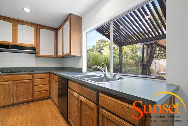 Foto del edificio - 3244 N Star Dr