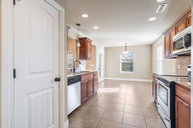 Building Photo - Charming 3-Bedroom Home for Rent in Springdale!