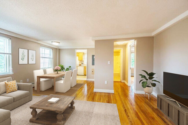 Living Dining Area - Forest Park Apartments