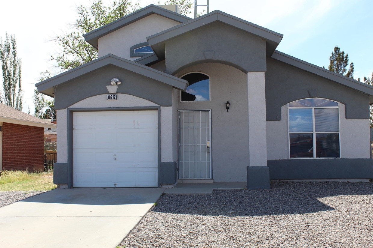 10212 Valle del Mar Dr, Socorro, TX 79927 House Rental in Socorro, TX