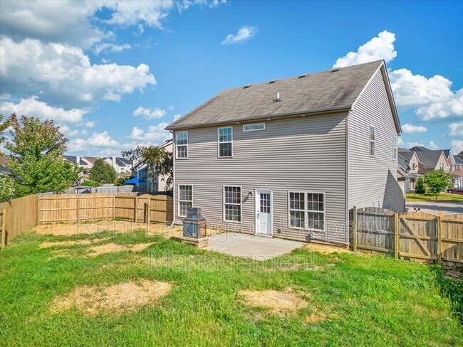 Building Photo - 2328 Merluna Dr