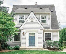 Building Photo - 1205 Miller Ave