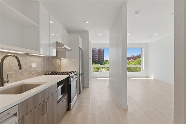 Foto del edificio - 948 W Sunnyside Ave