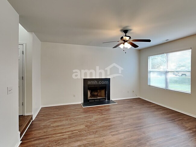 Building Photo - 2500 Landale Ct