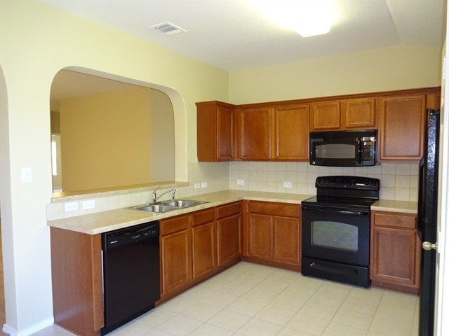 Building Photo - 631 Tom Kemp Dr