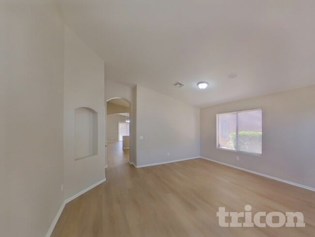 Building Photo - 8405 S 50th Ln