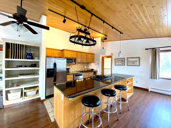 Building Photo - 34375 Keystone Dr
